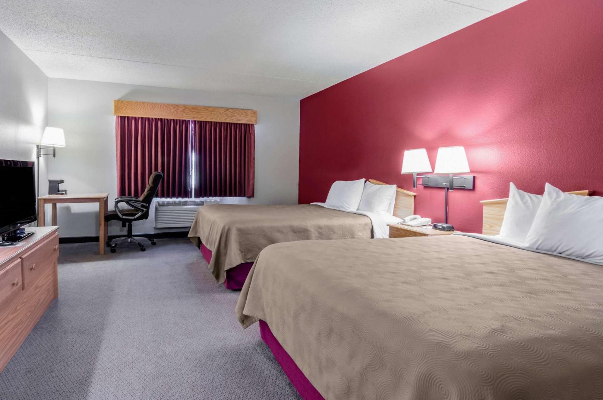 Rodeway Inn Hesston Exteriér fotografie